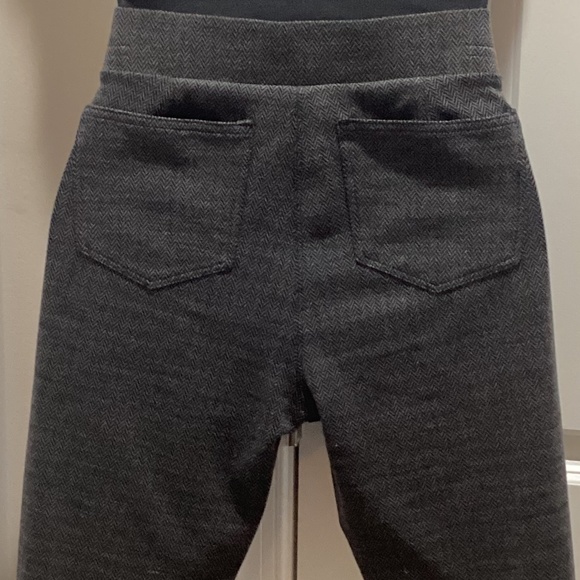 Daily Ritual Seamed Front Ponte Knit Legging - PM - Picture 5 of 6